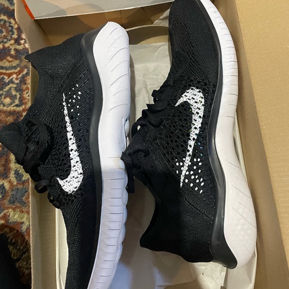 Nike Shoes - Women’s Nike Free Flyknit